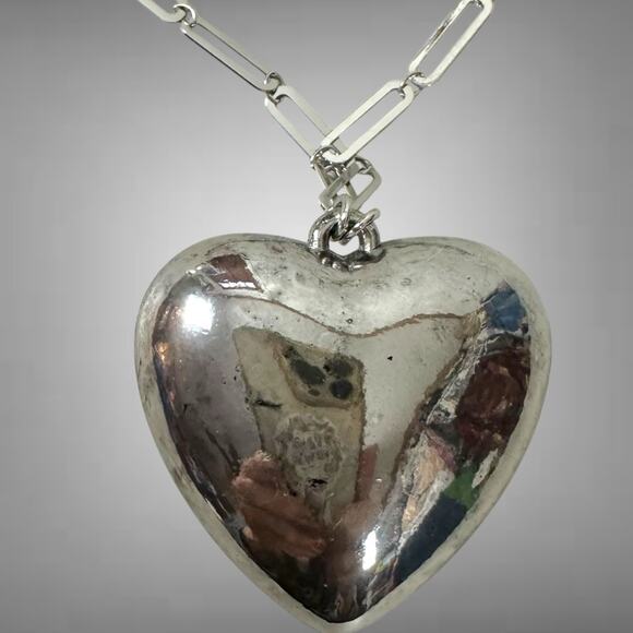 Free People Paperclip Spektor Heart Pendant Necklace in Silver NWT Chunky Retro - Picture 10 of 13